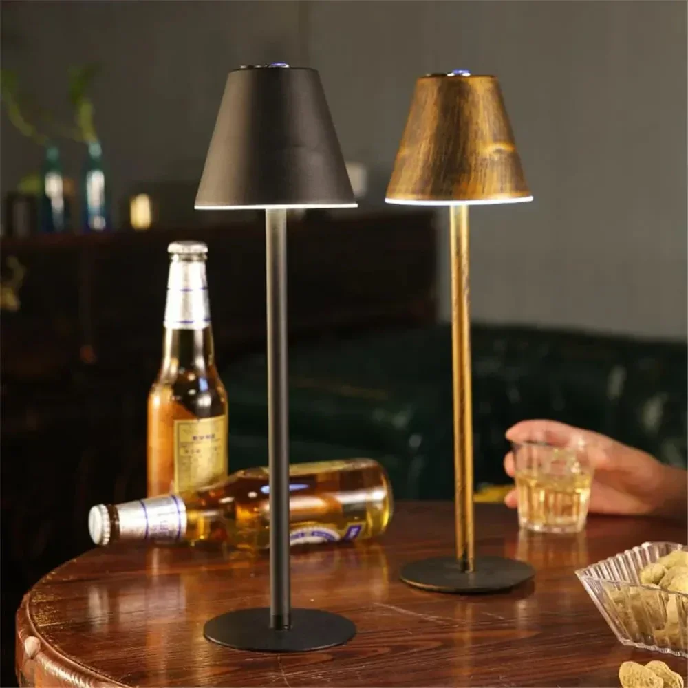 Candeeiro de Mesa Recarregável - Zinova